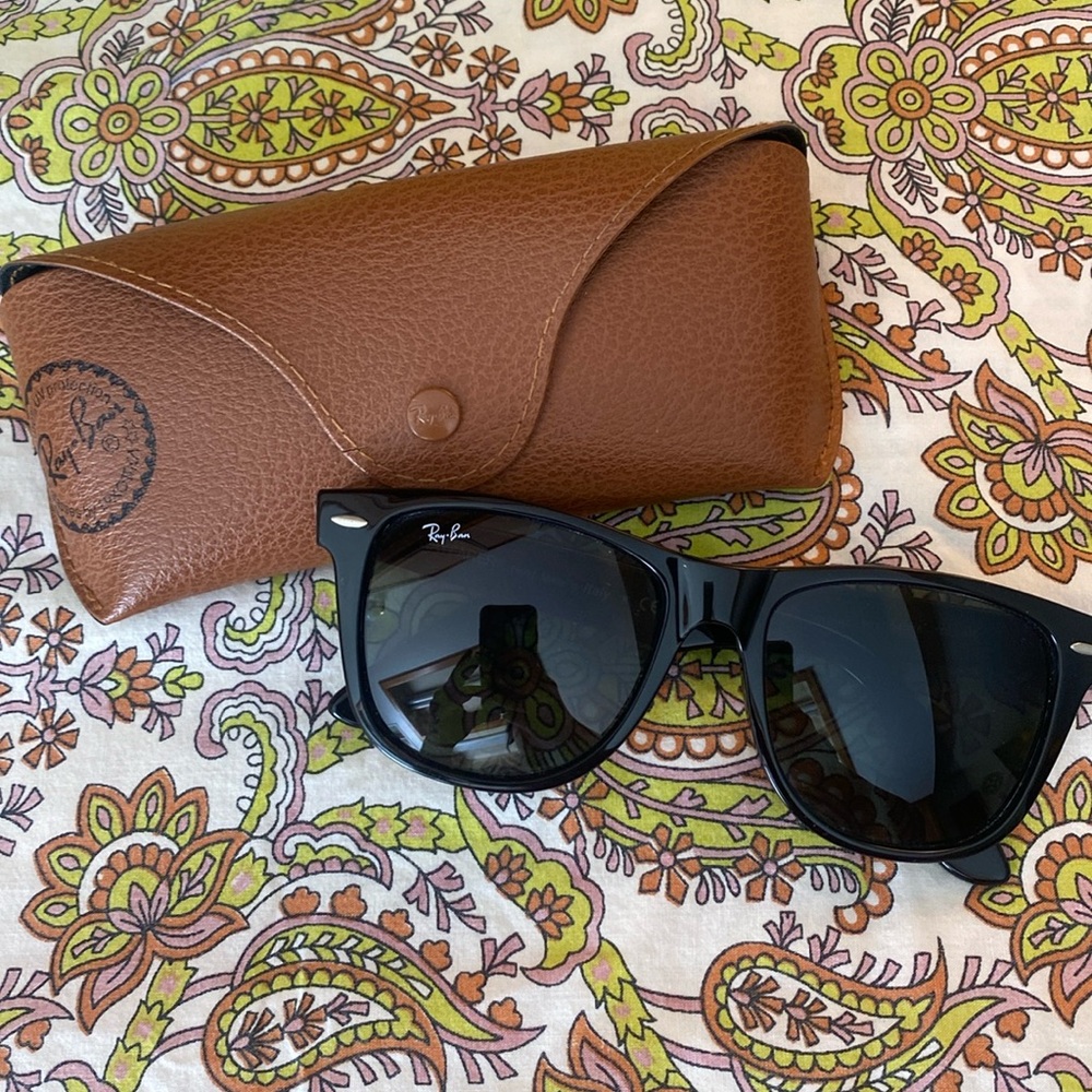 Ray Ban Wayfarer sunglasses